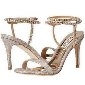 BADGLEY MISCHKA
Claudette Diamond Evening Heel Size 8.5